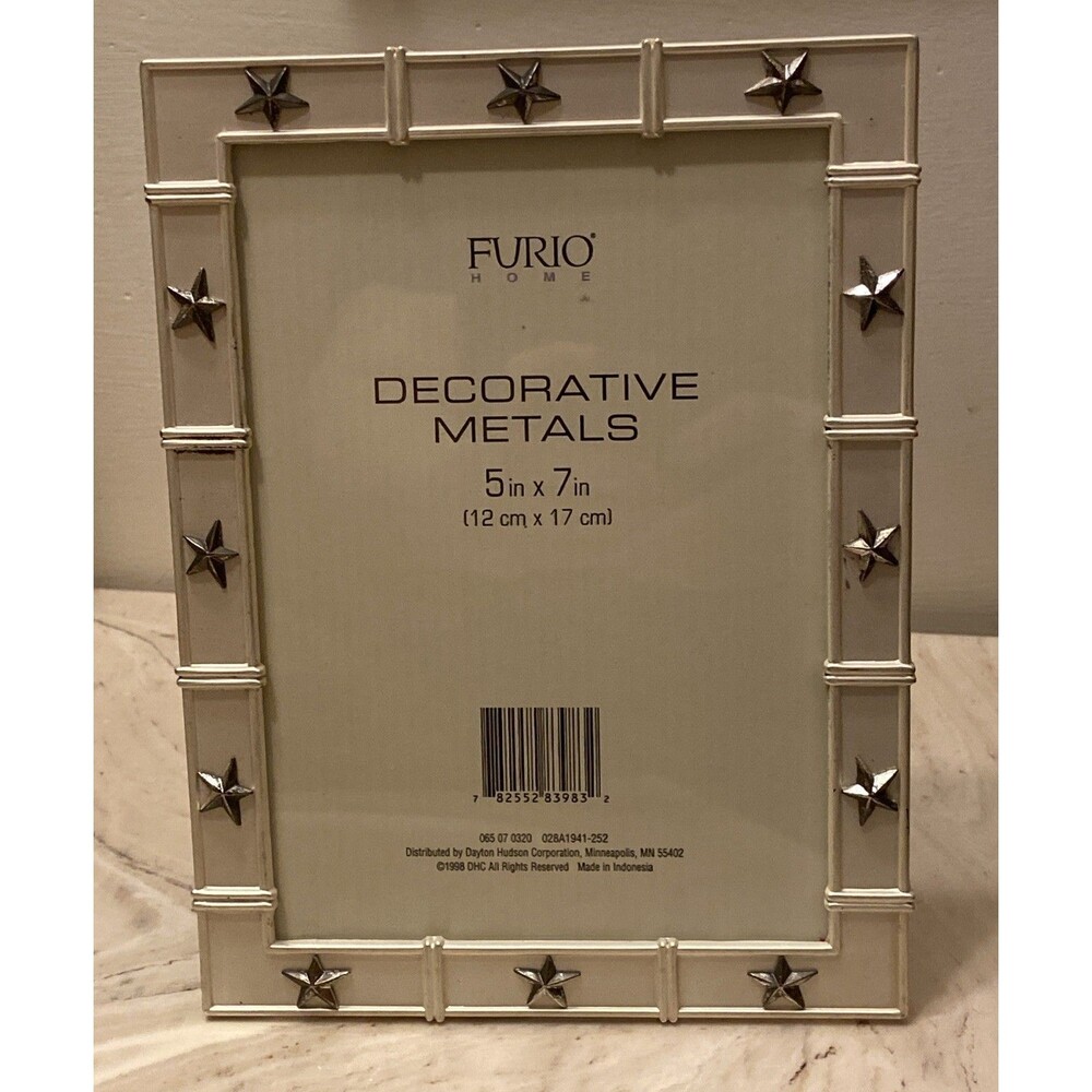 Furio Silvertone 5 in X 7 in Decorative Metal Star Rhinestone Picture Frame New